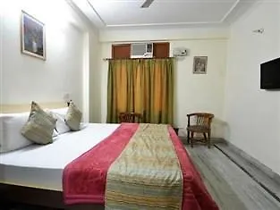 Lodge Airport Hotel Sunrise Blue Delhi